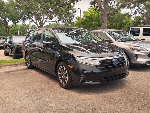 Used 2023 Honda Odyssey EX-L image 4