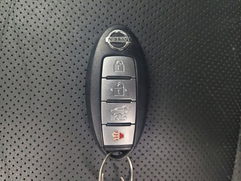 Used 2015 Nissan Rogue SL w/ SL Premium Package AWD/4WD image 32