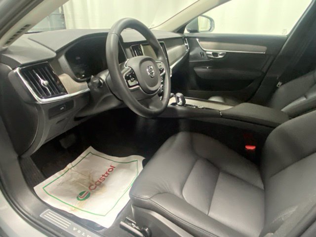Used 2025 Volvo S90 B6 Plus AWD/4WD image 10