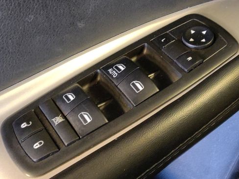 Used 2019 Dodge Journey SE image 27