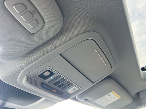 Used 2022 Ford Explorer Limited w/ Equipment Group 301A image 14