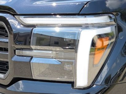 New 2025 Ford F150 Lariat w/ Equipment Group 502A High