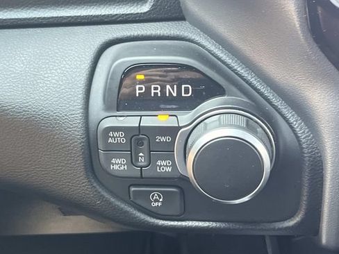 Used 2025 RAM 1500 Big Horn AWD/4WD image 32