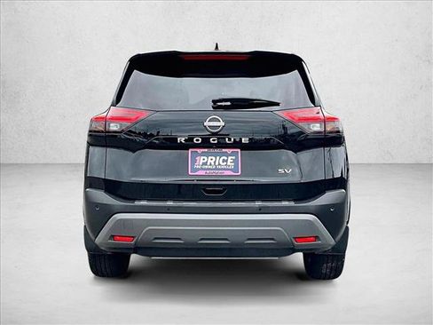 Used 2023 Nissan Rogue SV image 4