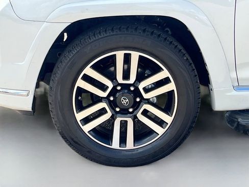 Used 2020 Toyota 4Runner Limited RWD image 32