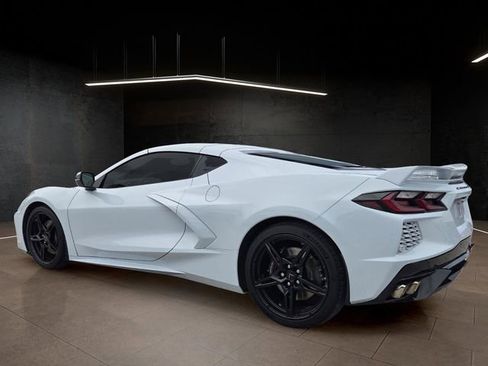 Used 2022 Chevrolet Corvette Stingray Premium Cpe w/ Z51 Performance Package RWD image 5