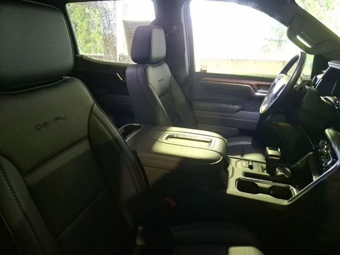 Certified 2022 GMC Sierra 1500 Denali w/ Denali Reserve Package AWD/4WD image 14