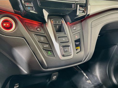 Used 2023 Honda Odyssey Sport image 16
