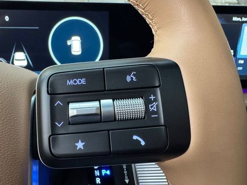 Certified 2025 Hyundai Santa Fe Limited image 16