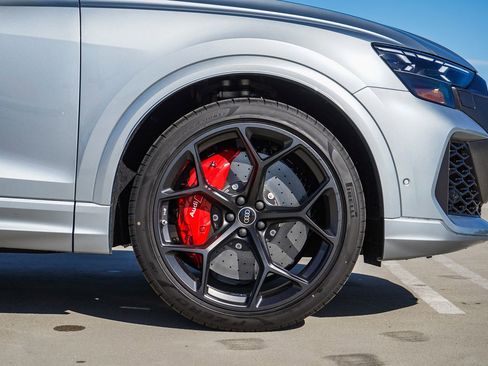 New 2026 Audi RS Q8 performance AWD/4WD image 9