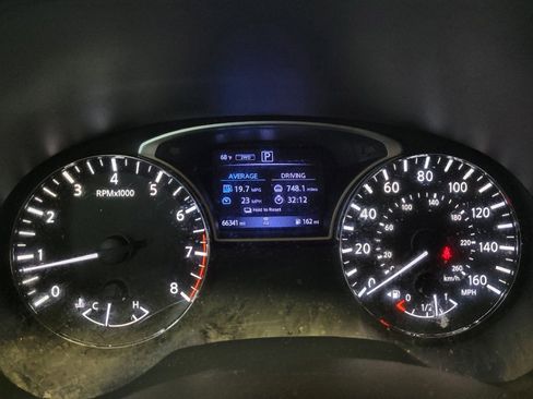 Used 2020 Nissan Pathfinder S AWD/4WD image 23
