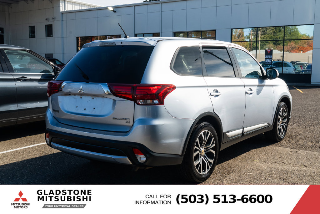 Used 2016 Mitsubishi Outlander SE FWD image 7