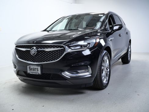 Used 2019 Buick Enclave Avenir w/ Avenir Technology Package AWD/4WD image 12