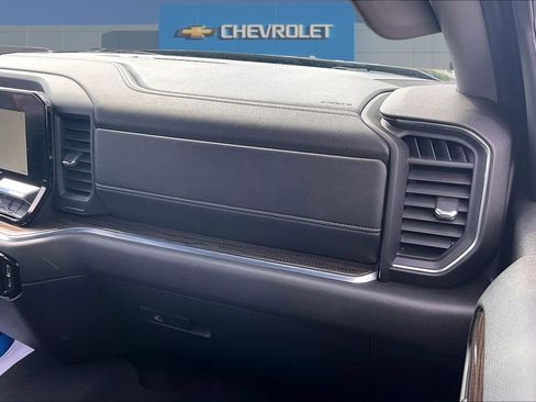 Used 2024 Chevrolet Silverado 1500 LT AWD/4WD image 27