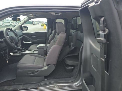 Used 2025 Nissan Frontier SV w/ SV Convenience Package image 10