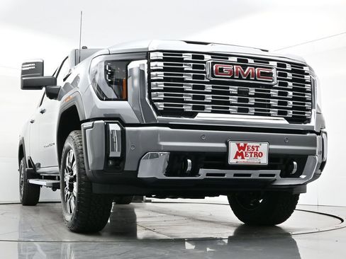 New 2026 GMC Sierra 3500 Denali w/ Denali Reserve Package image 30
