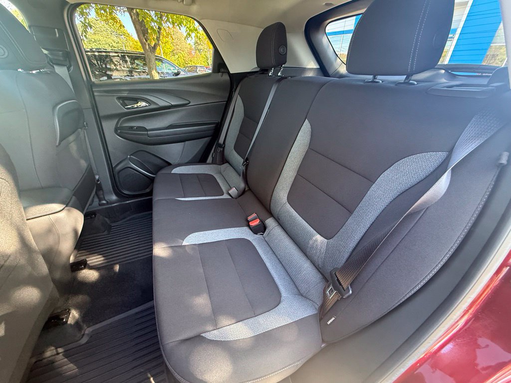 Used 2024 Chevrolet TrailBlazer LT w/ LT Cold Weather Package AWD/4WD image 22