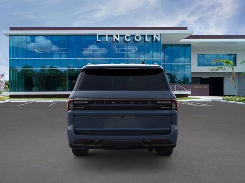 New 2025 Lincoln Navigator L Reserve w/ Jet Appearance Package AWD/4WD image 5