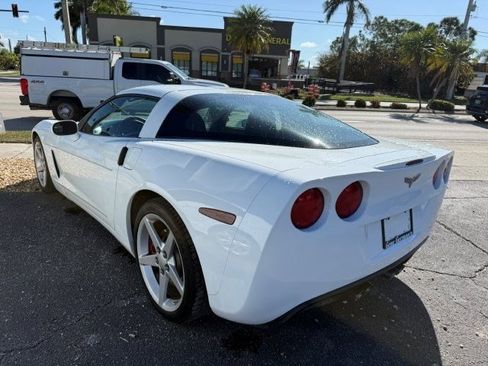 Used 2006 Chevrolet Corvette COUPE w/ Preferred Equipment Group image 6