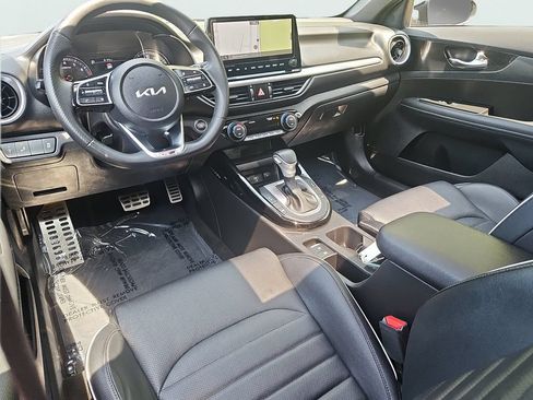 Certified 2023 Kia Forte GT-Line w/ GT-Line Premium Package FWD image 11