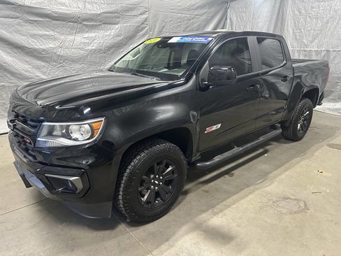 Used 2021 Chevrolet Colorado Z71 w/ Z71 Midnight Edition image 3