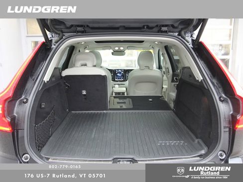 Used 2022 Volvo XC60 B6 Inscription w/ Advanced Package image 45