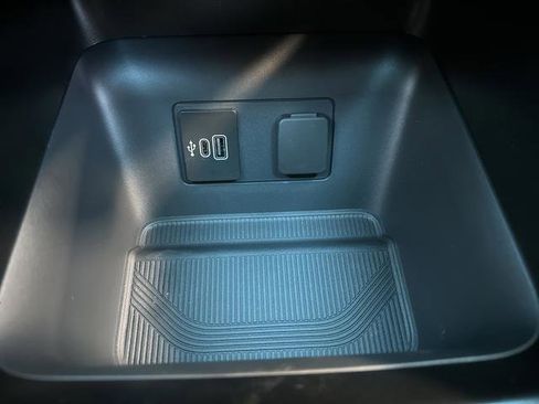 New 2026 Ford Explorer ST-Line image 24