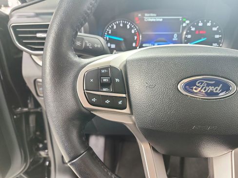Used 2024 Ford Explorer XLT w/ Equipment Group 202A image 23