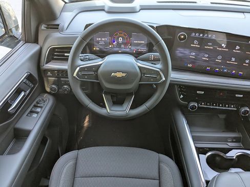 New 2026 Chevrolet Suburban LS image 16