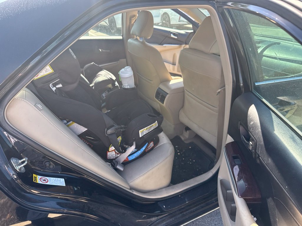 Used 2014 Toyota Camry XLE w/ Leather Package FWD image 19