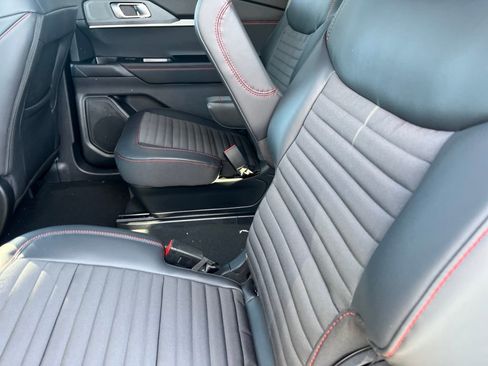 New 2026 Ford Explorer ST-Line w/ ST-Line Street Pack image 21