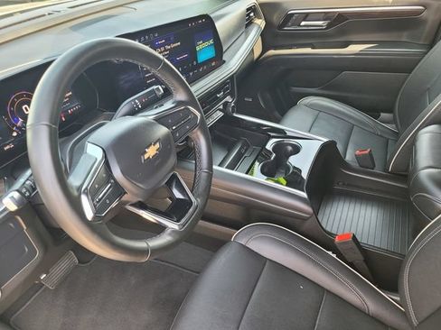 Certified 2025 Chevrolet Tahoe Premier AWD/4WD image 17