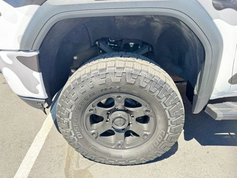 Used 2022 GMC Sierra 3500 Pro w/ Convenience Package AWD/4WD image 9