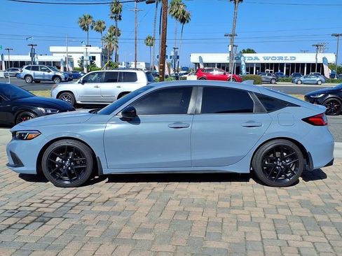 Used 2022 Honda Civic Sport image 2