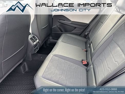 New 2026 Volkswagen Taos SE image 28