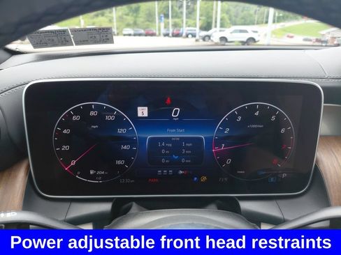 Used 2025 Mercedes-Benz GLC 300 4MATIC image 23