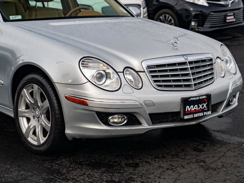 Used 2008 Mercedes-Benz E 350 4MATIC Sedan image 7