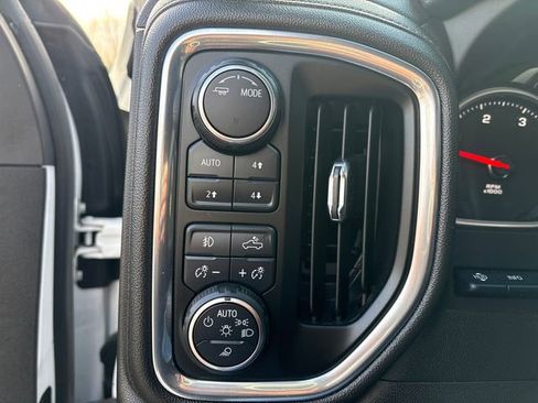 Used 2023 Chevrolet Silverado 2500 High Country image 23