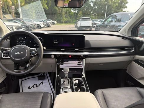 Certified 2024 Kia Carnival SX Prestige FWD image 24