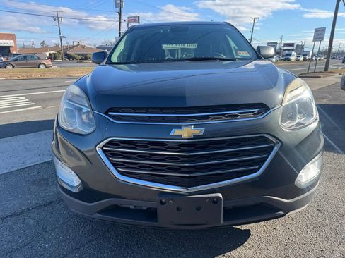 Used 2017 Chevrolet Equinox LT w/ Convenience Package image 2