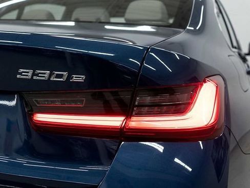 Used 2023 BMW 330e xDrive w/ Premium Package image 49