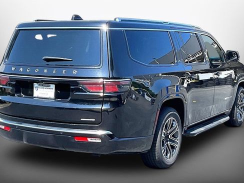 Certified 2024 Jeep Wagoneer L Series II w/ Flexible Seating Group AWD/4WD image 8