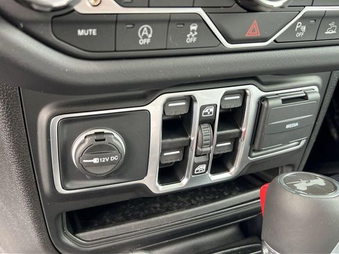 New 2025 Jeep Wrangler Sahara w/ Dual Top Group image 22