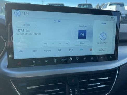 Used 2025 Ford Escape Platinum image 38