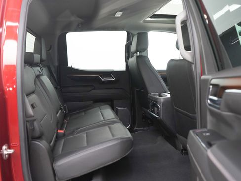 Used 2024 GMC Sierra 1500 Denali w/ Denali Reserve Package AWD/4WD image 12