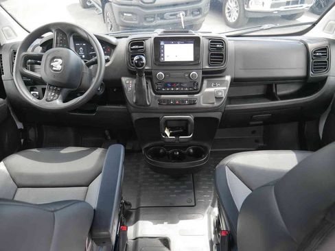 Used 2024 RAM ProMaster 2500 w/ Convenience Group FWD image 20