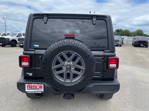 Used 2024 Jeep Wrangler Sport AWD/4WD image 10