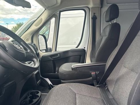 Used 2022 RAM ProMaster 2500 FWD image 6