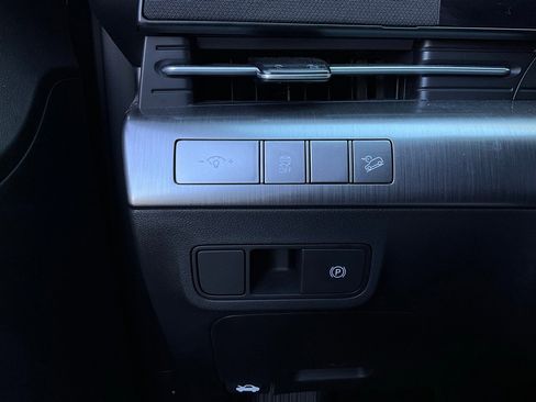 Used 2025 Hyundai Kona SEL image 22