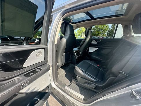 Used 2021 Lincoln Aviator Reserve w/ Equipment Group 202A AWD/4WD image 17